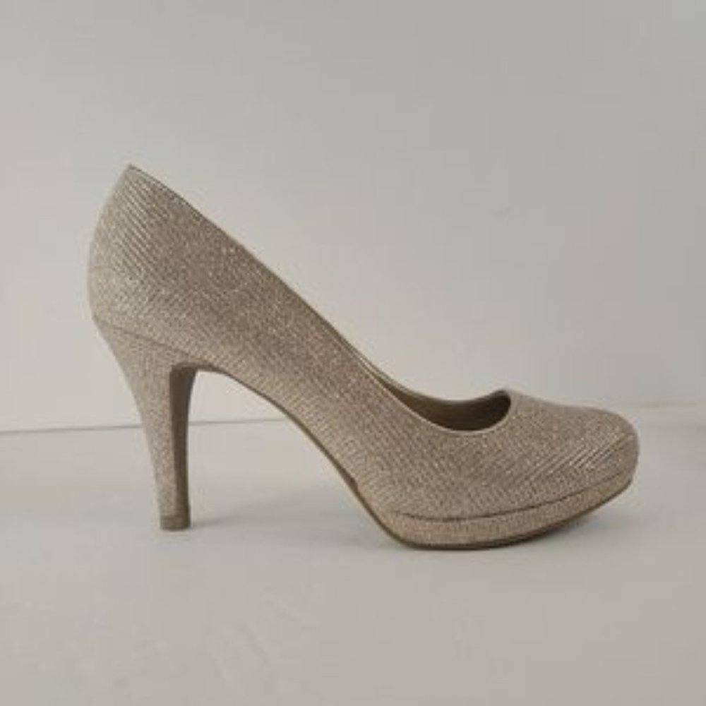 Worthington Woman's Hula Silver Gold Sparkly Heels Size 6